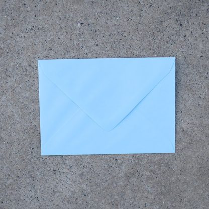 C6 envelop formaat 114x162 mm licht blauw