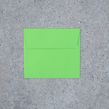 Vals vierkant envelop formaat 125x140 mm groen