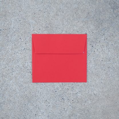 Vals vierkant envelop formaat 125x140 mm rood